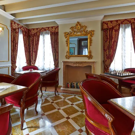 Hotell Canal Grande 4*