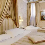 Canal Grande Otel Venedik