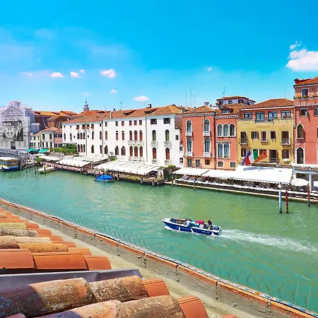 Canal Grande מלון