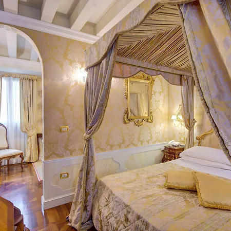 Canal Grande מלון 4*