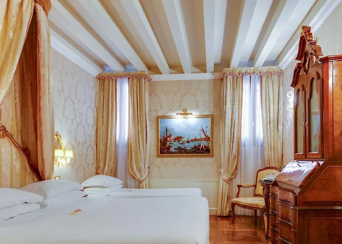 Hotel Canal Grande 4*