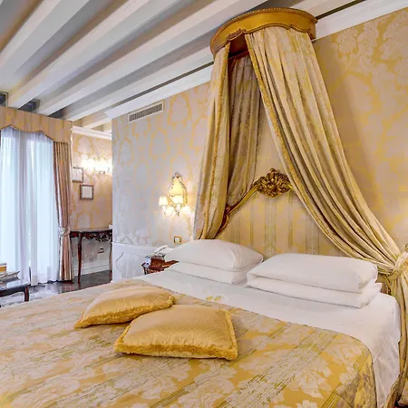 Hotell Canal Grande 4*