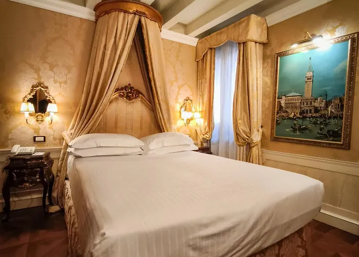 Otel Canal Grande 4*