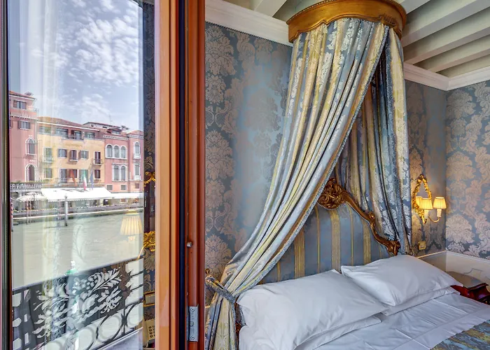 Canal Grande Otel