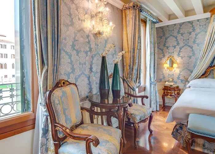 Canal Grande Otel
